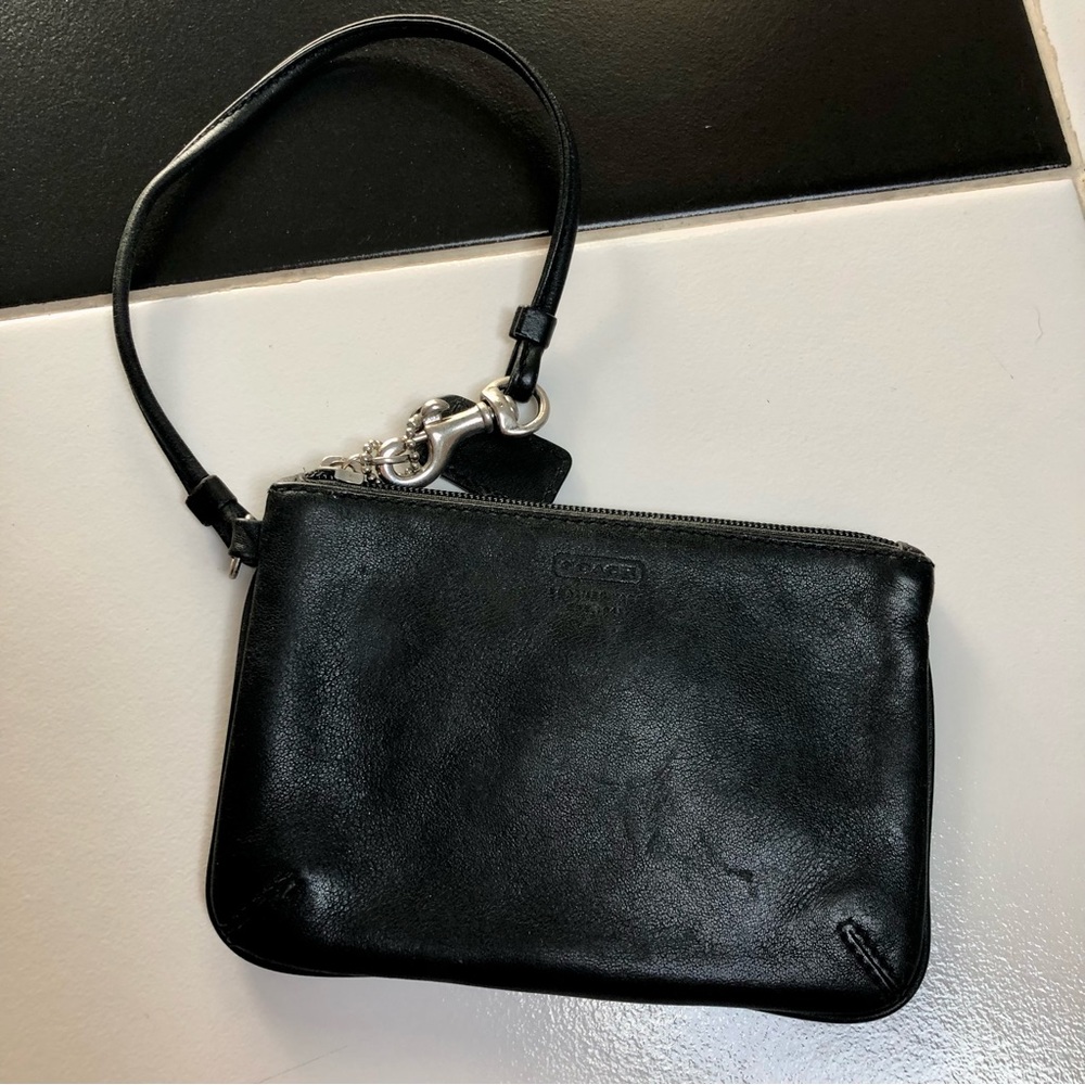 Vintage 00s Y2K Coach Leather Wristlet Clutch Embossed Monogram Card Mini Wallet
